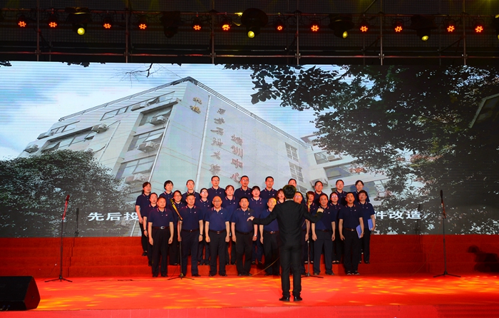  斯特拉斯堡主场庆祝建队百年华诞  